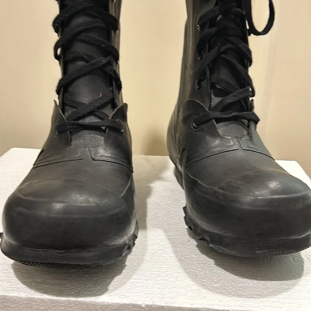 Bristolite QMC unisex EXTREME COLD WEATHER lace up rubber BOOTS size 6W(M) 8W(W)